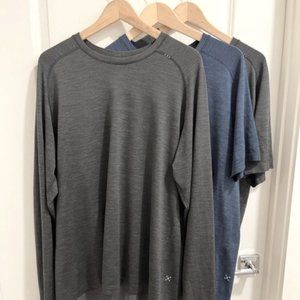 Bundle - Three Men's Lululemon Metal Vent Tech shirts XL, dark colors